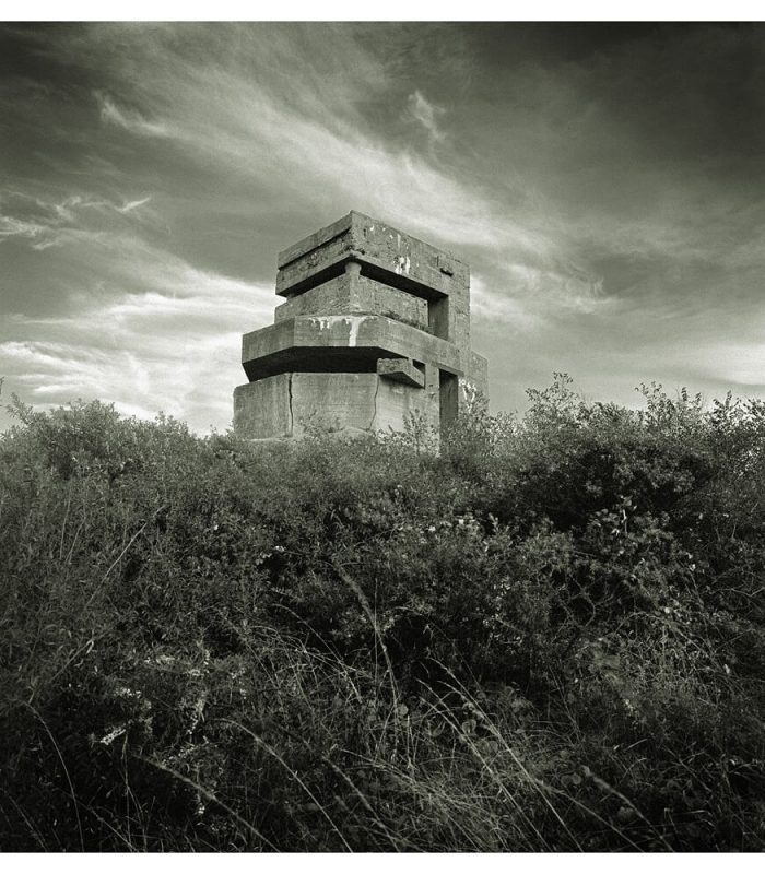 Marcelo Isarrualde. Series Bunkers, the Architecture of Violence. Waldam II, 2003-2004